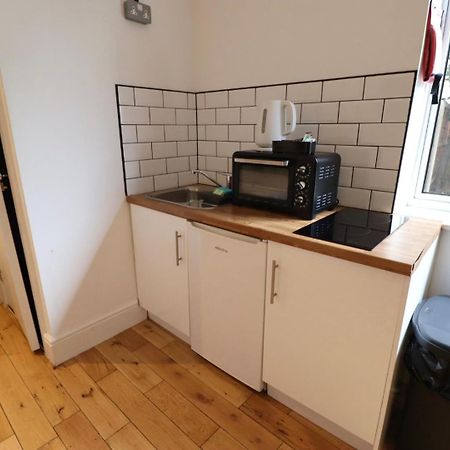 Flat 4, 10 St John'S Apartment บอร์นมัธ ภายนอก รูปภาพ