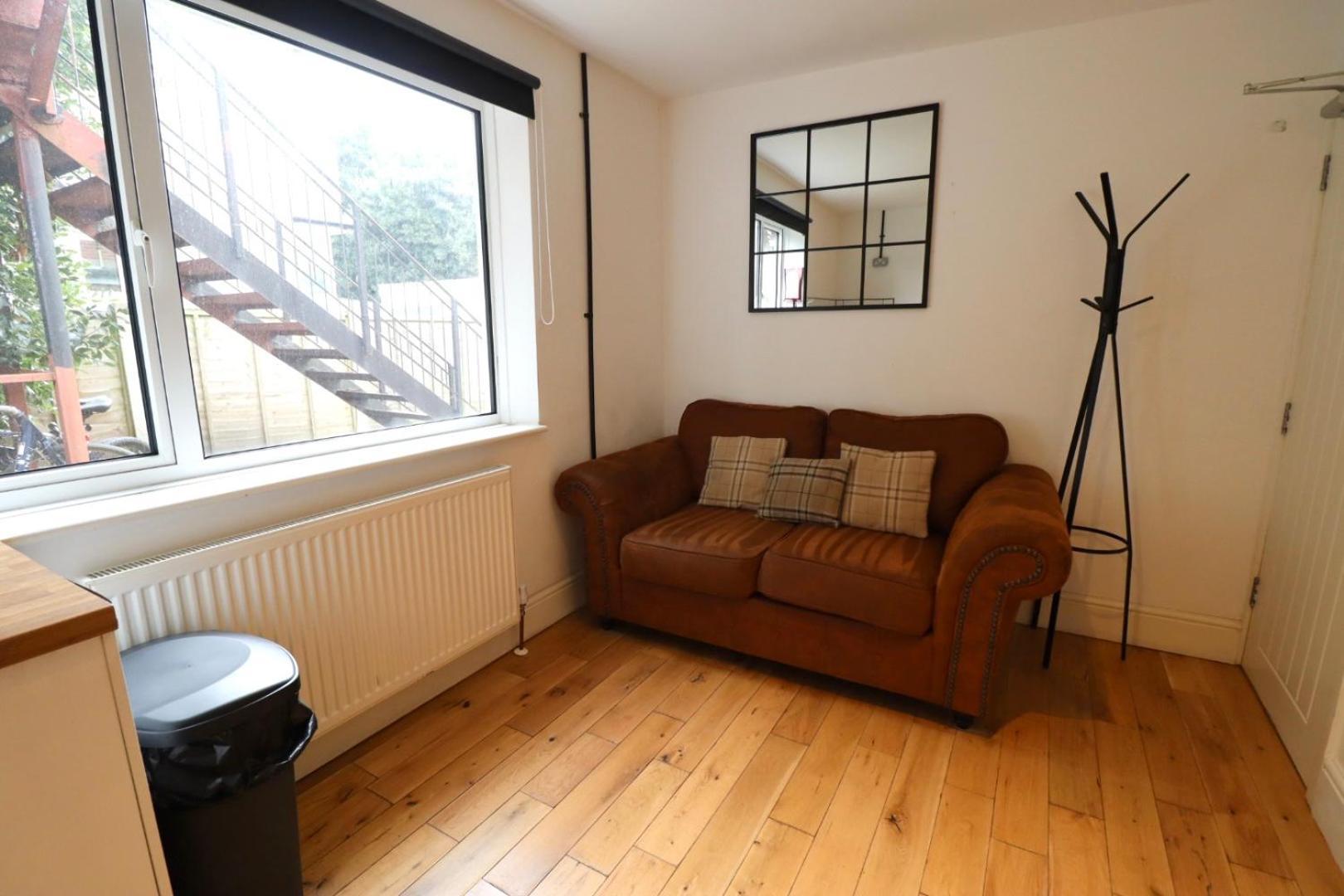 Flat 4, 10 St John'S Apartment บอร์นมัธ ภายนอก รูปภาพ